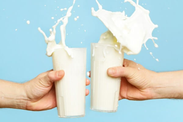 Sonhar com leite: o que isso significa?